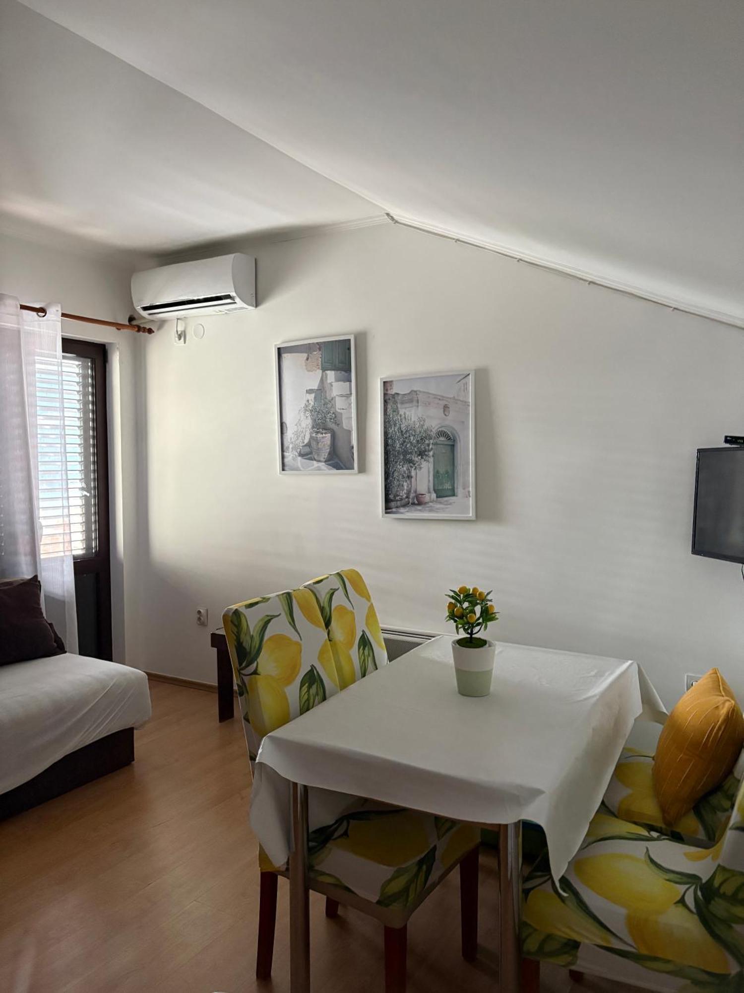 Apartments แฮร์เซ็ก-โนวี ภายนอก รูปภาพ